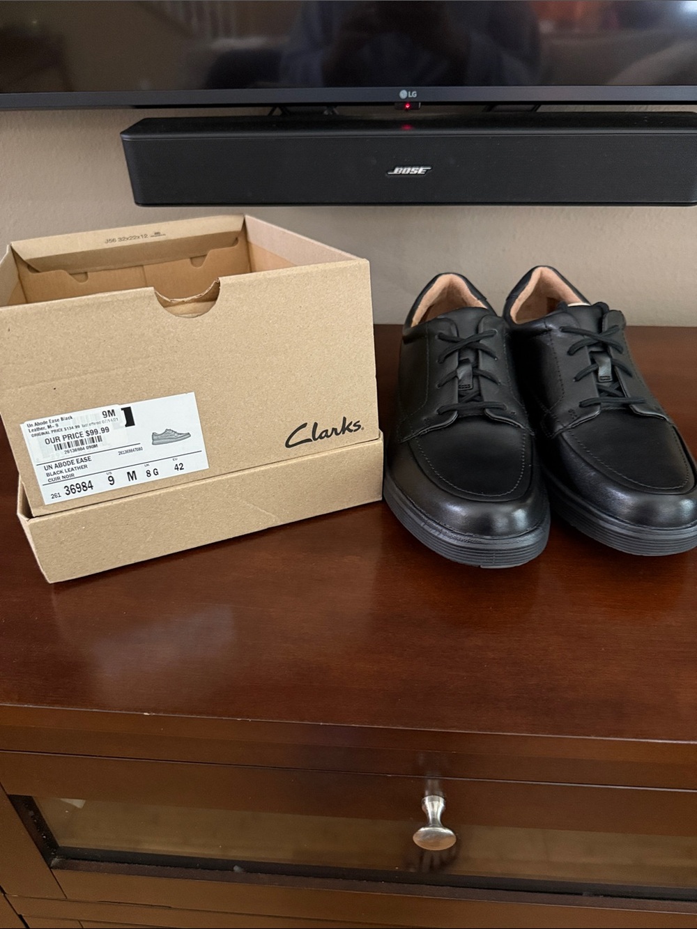 Clarks Men’s Black Leather Lace-Up Derby Shoes